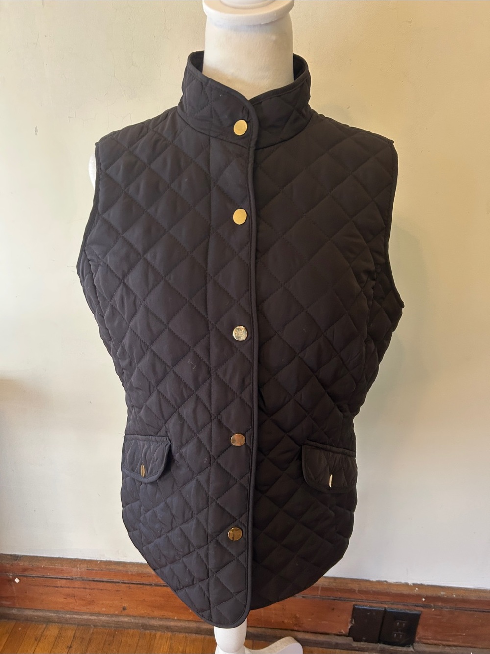 St John’s Bay Women’s Quilted Black vest Size S EUC